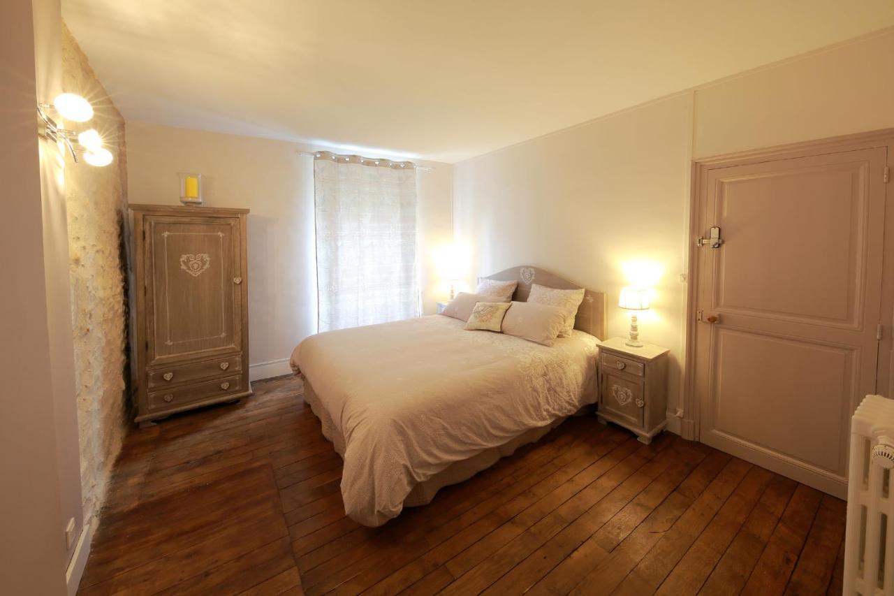 Bed and Breakfast La Loge des Fées à Latillé Extérieur photo