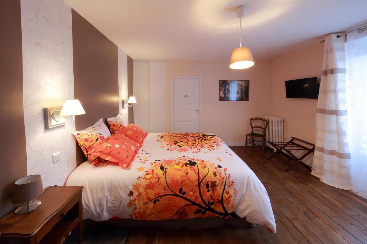 Bed and Breakfast La Loge des Fées à Latillé Extérieur photo
