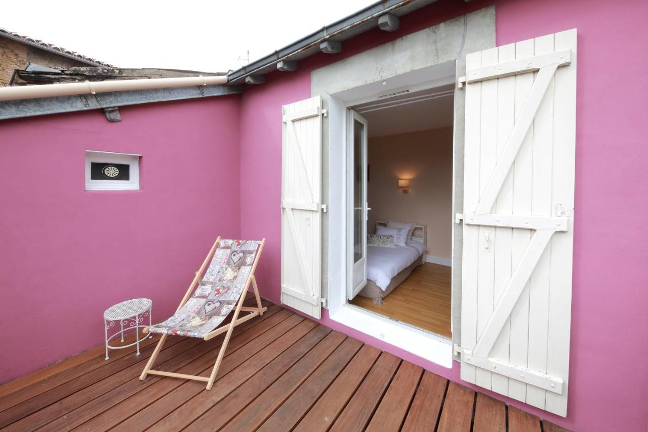 Bed and Breakfast La Loge des Fées à Latillé Extérieur photo